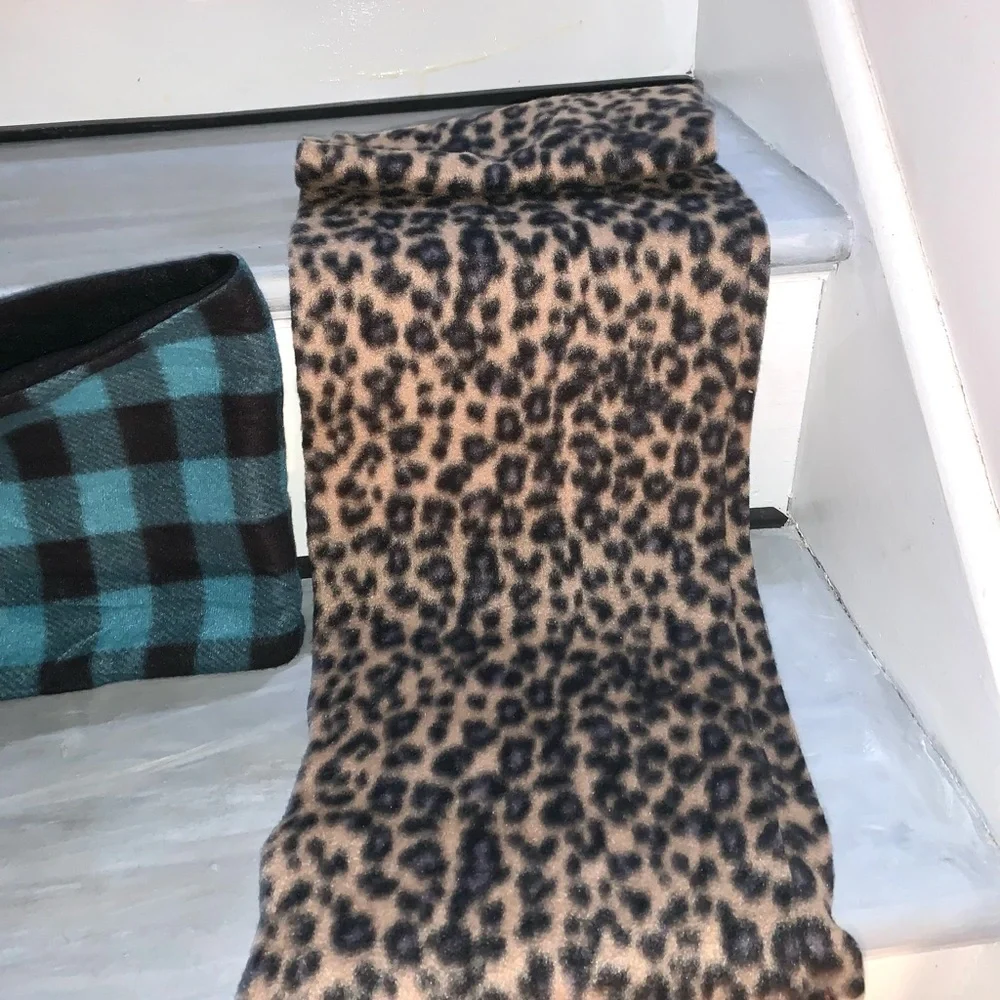 N/A scarves green